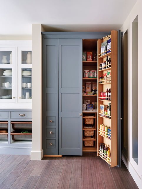 Pantry-Door-Storage