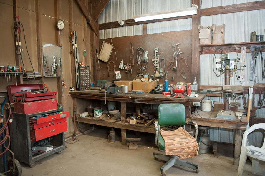 10 Tips on Turning Your Garage into Modern Workshop