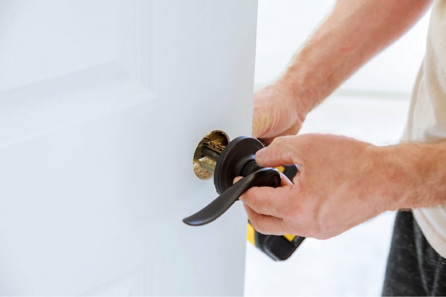 installing door handle