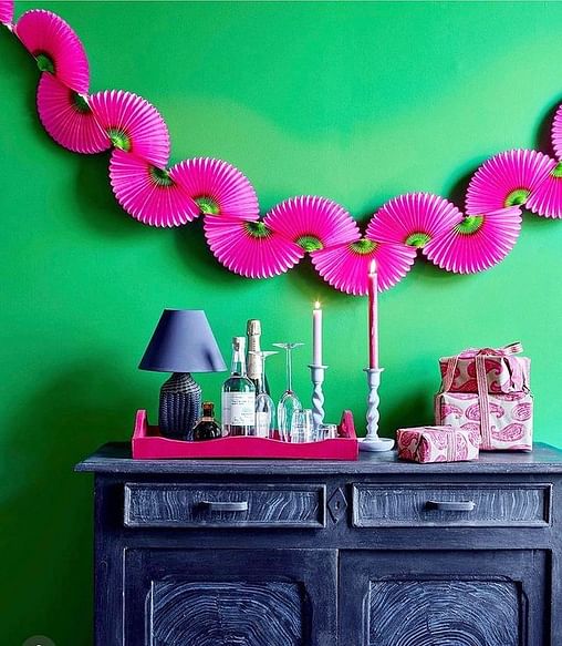 Charming And Colorful DIY Christmas Streamer Decor Idea decor with streamers