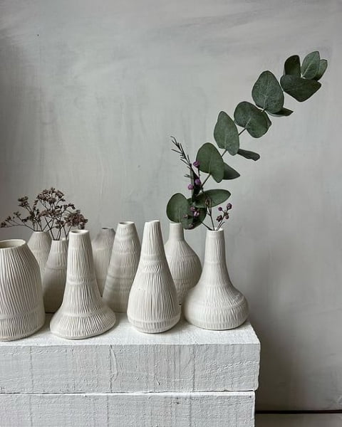 Vibrant Ceramic Spring Vases: Adding Life To Your Home decor with vases