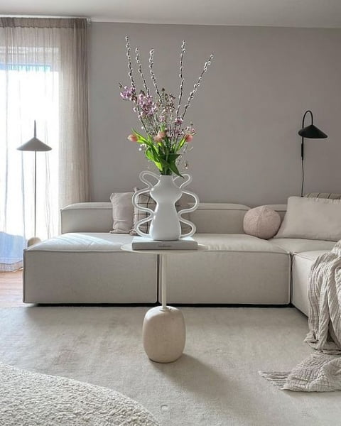 Soft Nordic Warmth: Minimalist Decorating Ideas With Vases decor with vases
