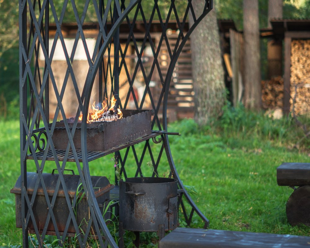 cast iron garden décor