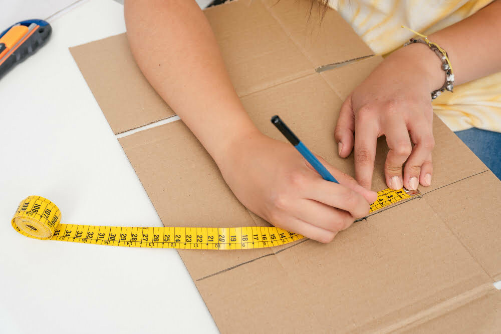 measuring cardboard