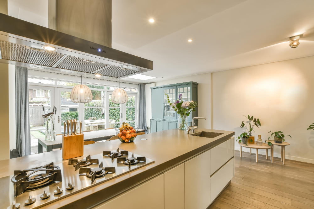 natural daylight kitchen