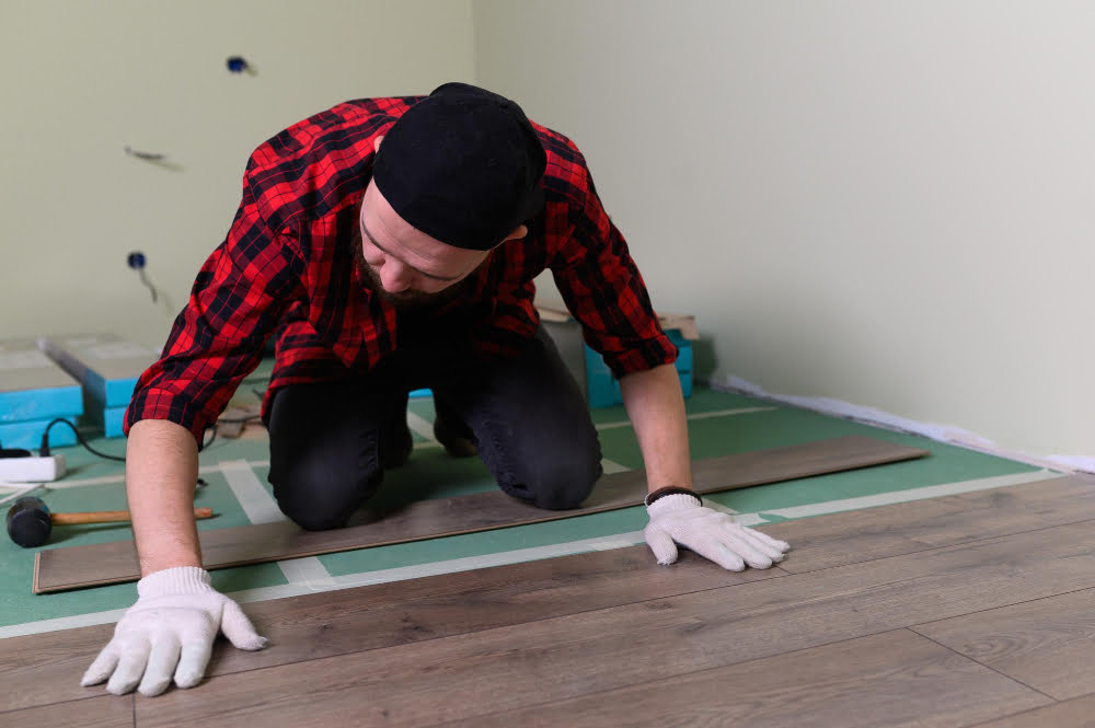 repairing laminate floor