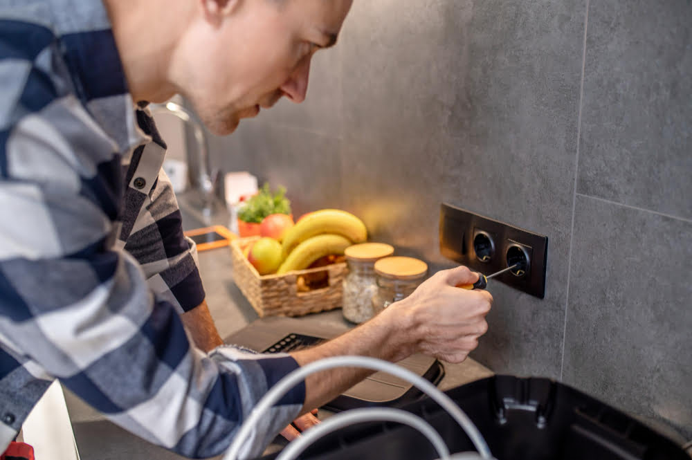 safety kitchen precautions