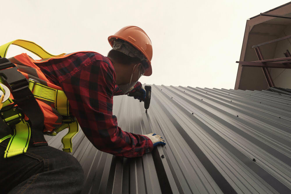 Consider Hiring Roofing Repair Experts