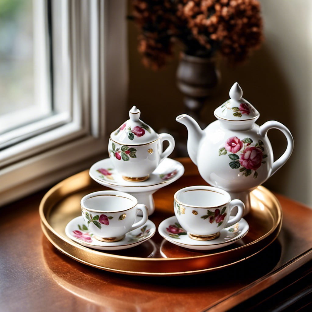 miniature teapot and cups