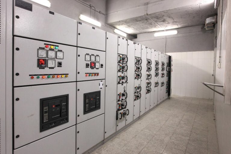 Empowering the Grid: Understanding the Role of Switchgear in Electrical ...