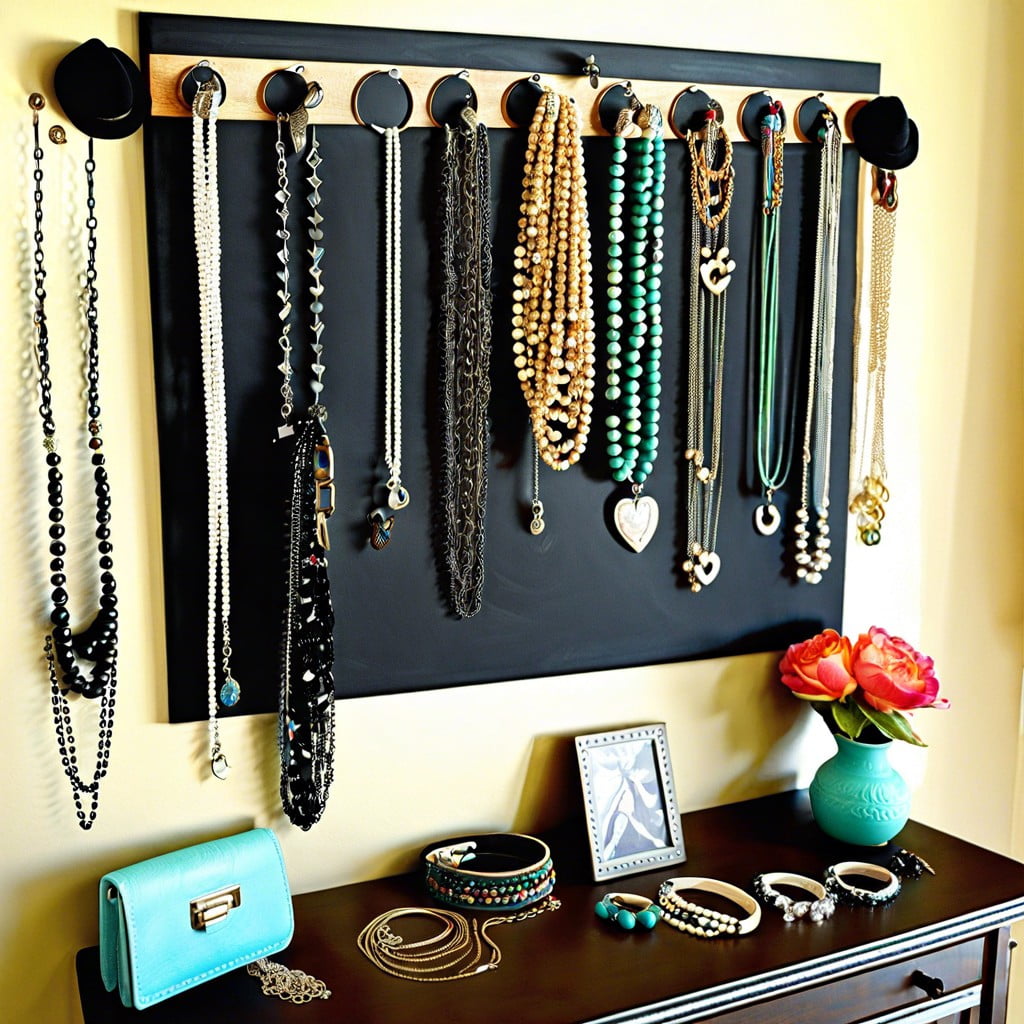 jewelry display hang necklaces and bracelets with small magnetic hooks