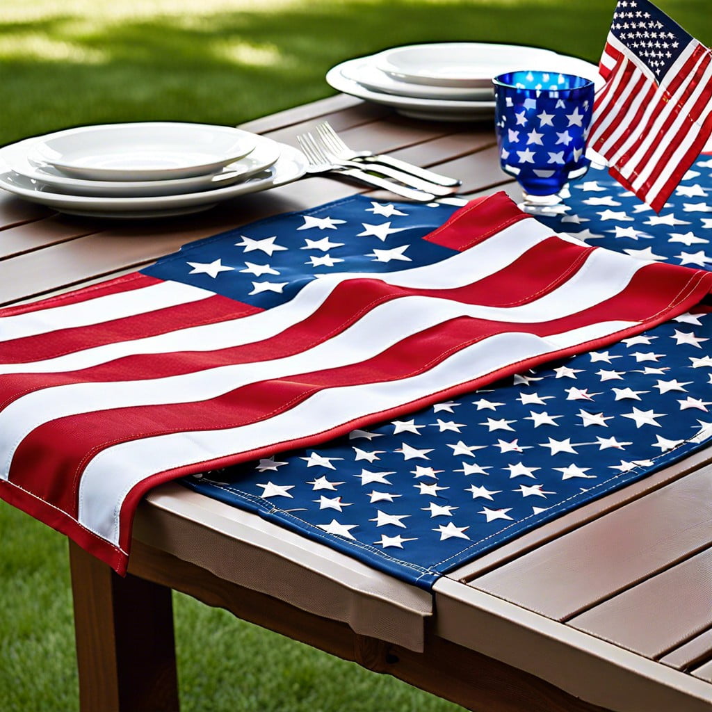 flag themed table runner and placemats