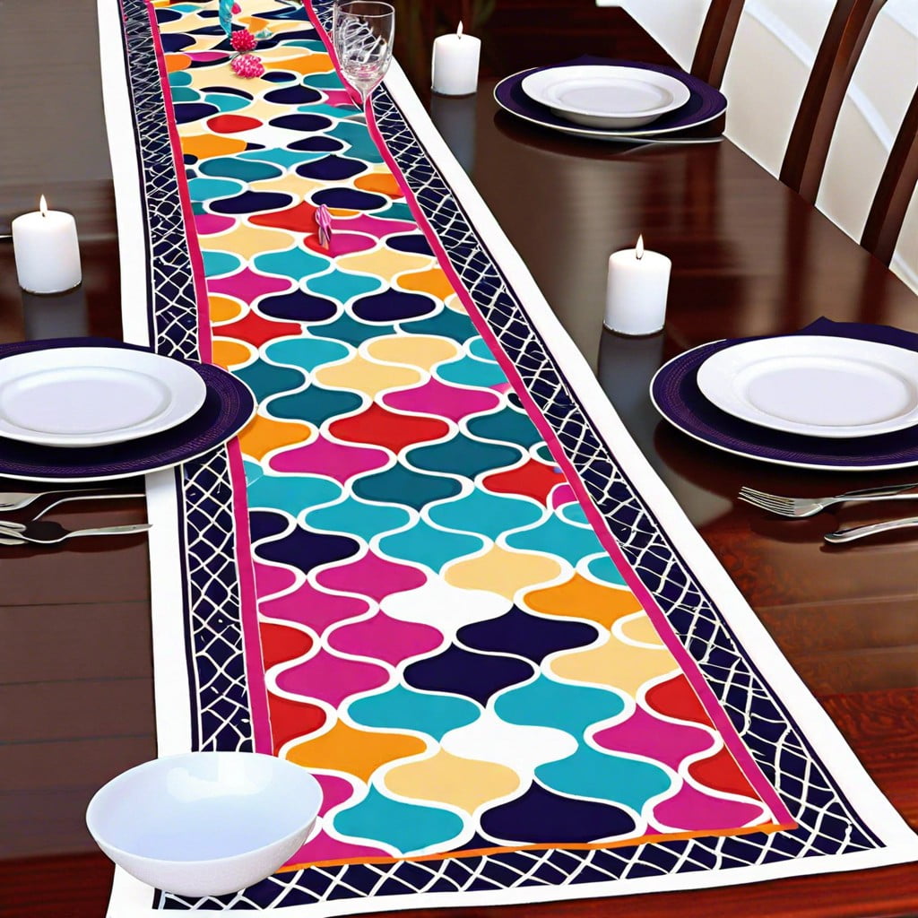 themed table runners